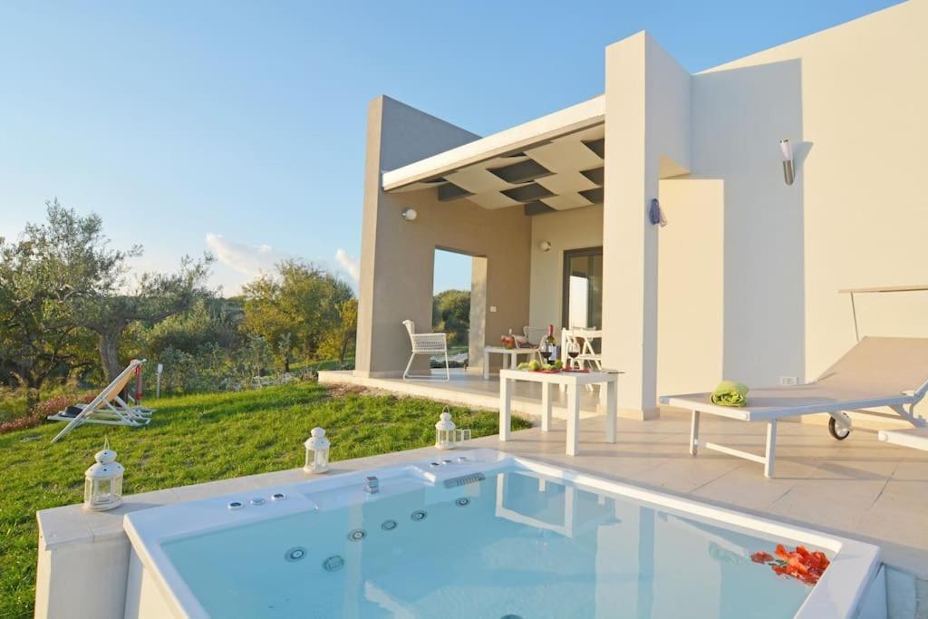 Villa Pettegola Tenuta Il Cavaliere Di Italia Noto- Vista Mare Mini Piscina Idromassaggio Exterior foto